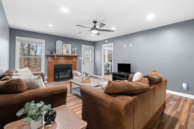 429 Sarah Dr, Clarksville, TN 37042