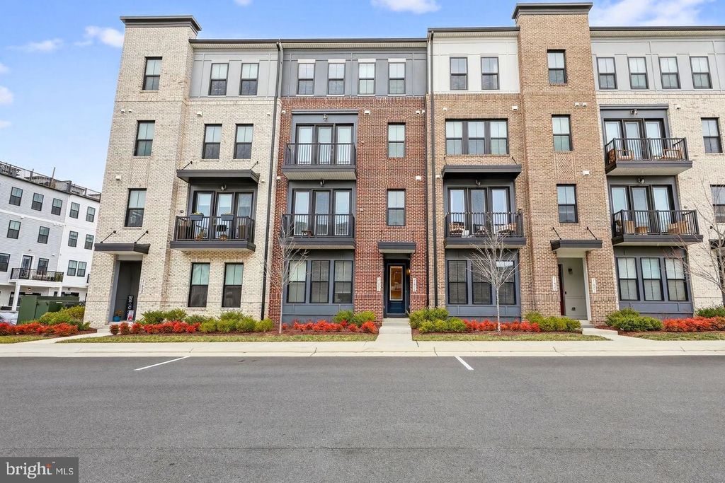 21805 CROXLEY TER, Ashburn, VA 20148