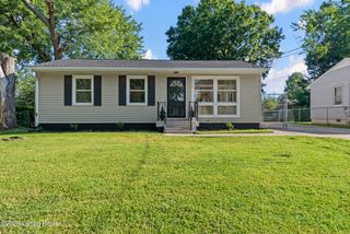 5109 Red Oak Ln, Louisville, KY 40218