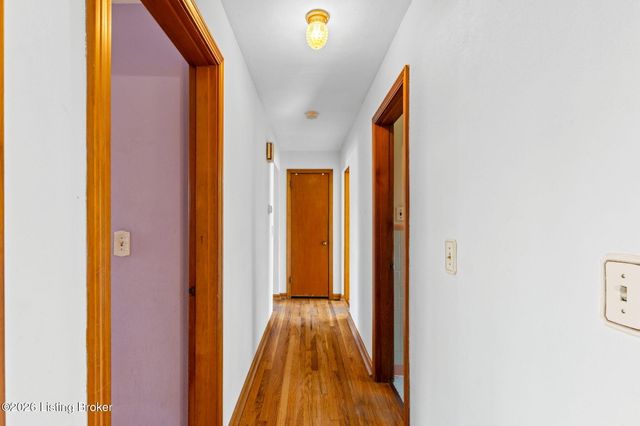 8426 Newstead Ave, Louisville, KY 40219