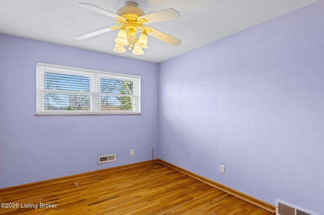 8426 Newstead Ave, Louisville, KY 40219