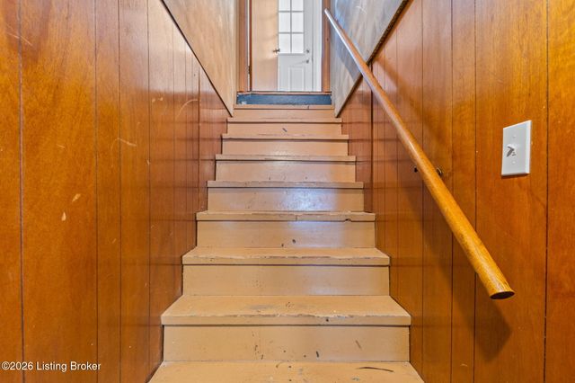 8426 Newstead Ave, Louisville, KY 40219