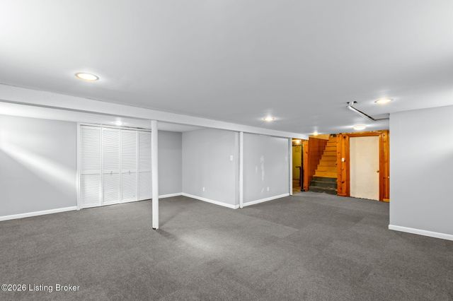 8426 Newstead Ave, Louisville, KY 40219