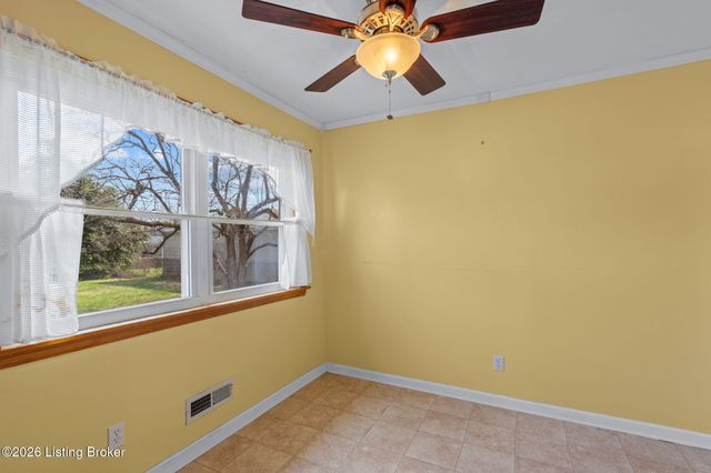 8426 Newstead Ave, Louisville, KY 40219