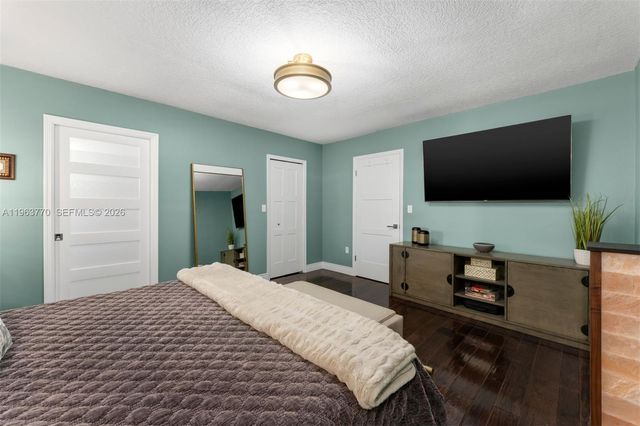 714 NW 134th Pl, Miami, FL 33182