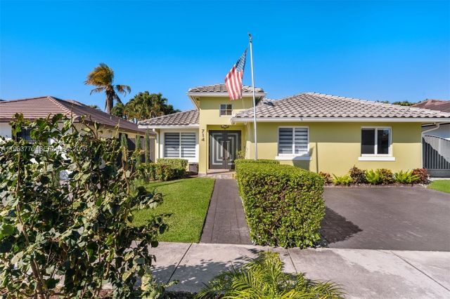 714 NW 134th Pl, Miami, FL 33182