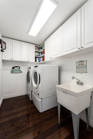 714 NW 134th Pl, Miami, FL 33182