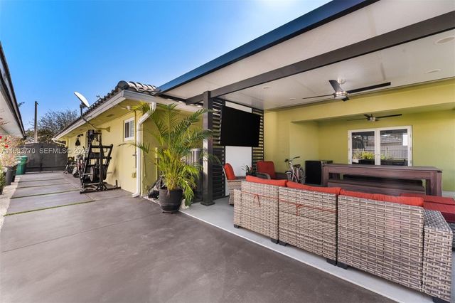 714 NW 134th Pl, Miami, FL 33182