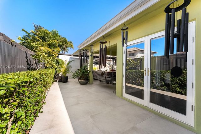 714 NW 134th Pl, Miami, FL 33182