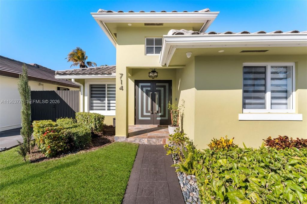 714 NW 134th Pl, Miami, FL 33182