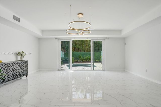 2708 NE 30th Pl 2708, Fort Lauderdale, FL 33306
