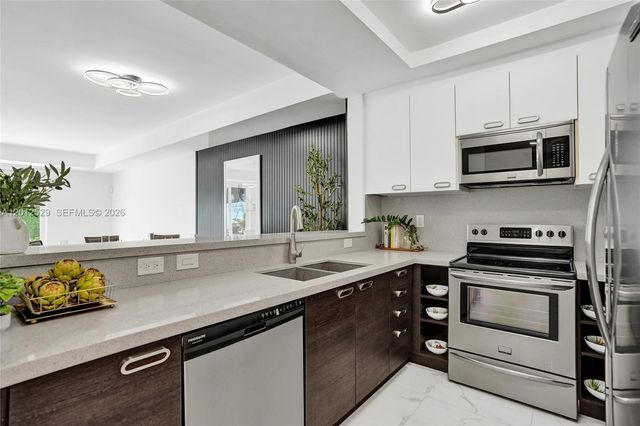 2708 NE 30th Pl 2708, Fort Lauderdale, FL 33306