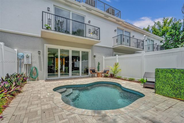2708 NE 30th Pl 2708, Fort Lauderdale, FL 33306