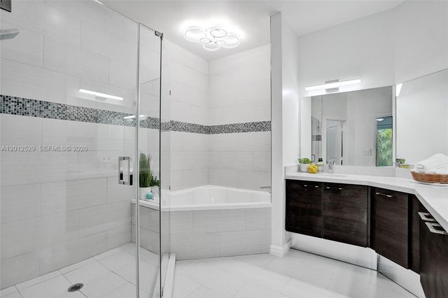 2708 NE 30th Pl 2708, Fort Lauderdale, FL 33306