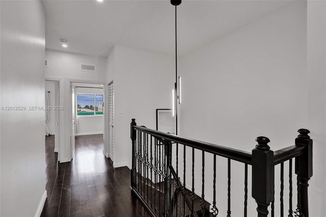 2708 NE 30th Pl 2708, Fort Lauderdale, FL 33306