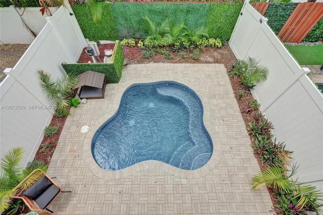 2708 NE 30th Pl 2708, Fort Lauderdale, FL 33306
