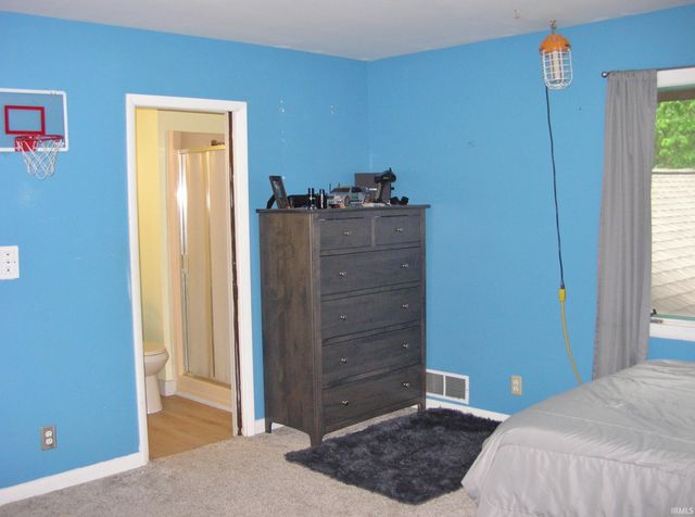 7500 Wright Drive, Evansville, IN 47720