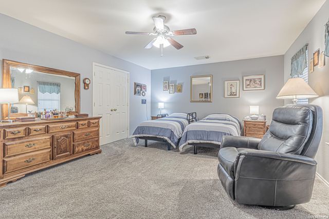 5702 Silent Forest, San Antonio, TX 78250