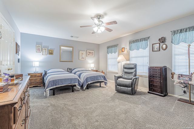 5702 Silent Forest, San Antonio, TX 78250