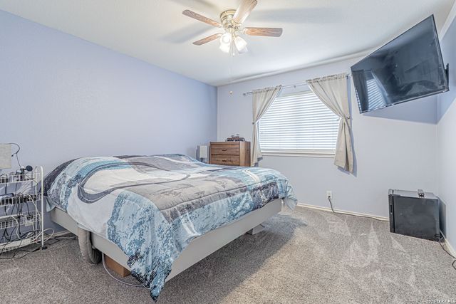 5702 Silent Forest, San Antonio, TX 78250