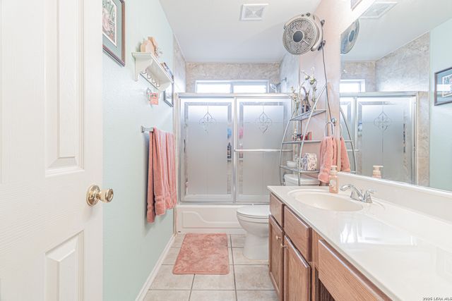 5702 Silent Forest, San Antonio, TX 78250