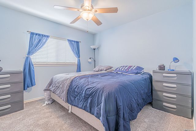 5702 Silent Forest, San Antonio, TX 78250