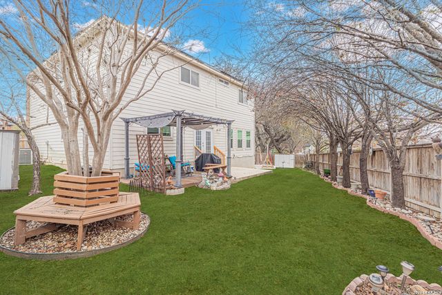 5702 Silent Forest, San Antonio, TX 78250