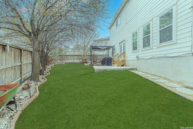 5702 Silent Forest, San Antonio, TX 78250