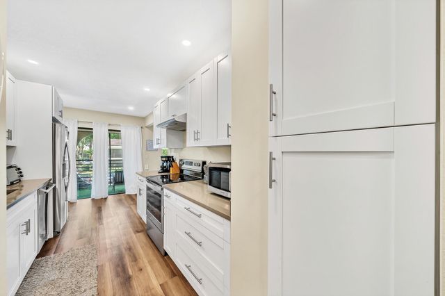 6342 Longboat Lane W 201, Boca Raton, FL 33433