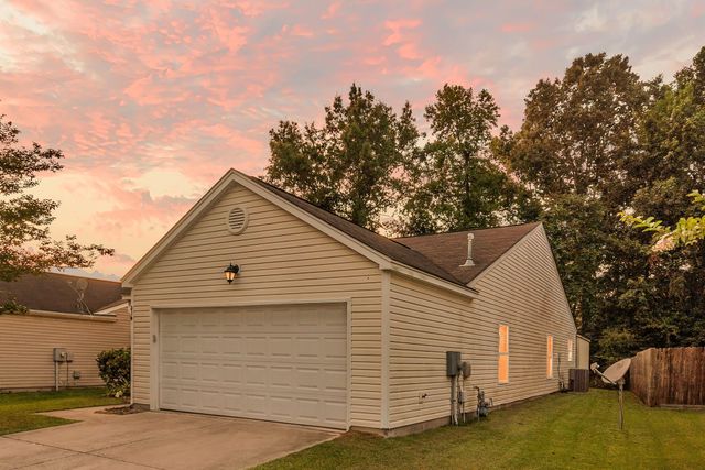 210 Salkahatchie, Summerville, SC 29485