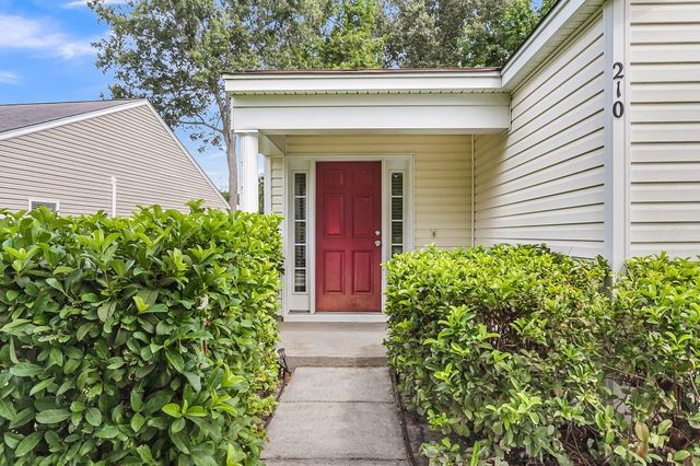 210 Salkahatchie, Summerville, SC 29485