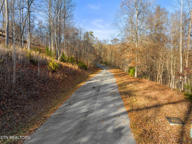 527 & 528 Garnet Tr, New Tazewell, TN 37825