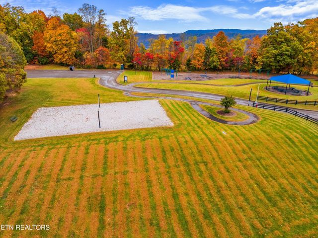 527 & 528 Garnet Tr, New Tazewell, TN 37825