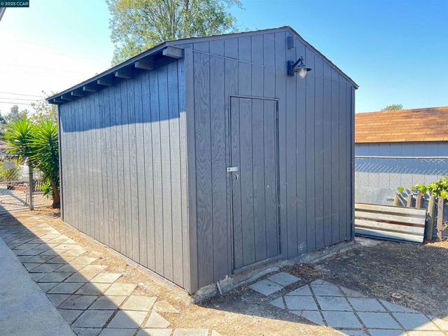 91 Bonnie Dr, San Pablo, CA 94806