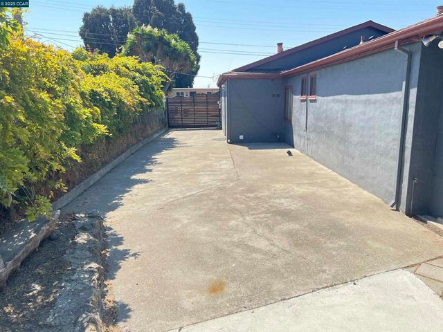 91 Bonnie Dr, San Pablo, CA 94806
