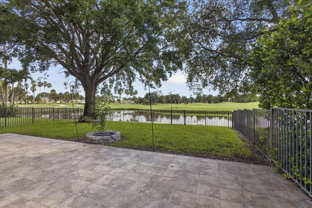 1164 Oakwater Drive, Royal Palm Beach, FL 33411
