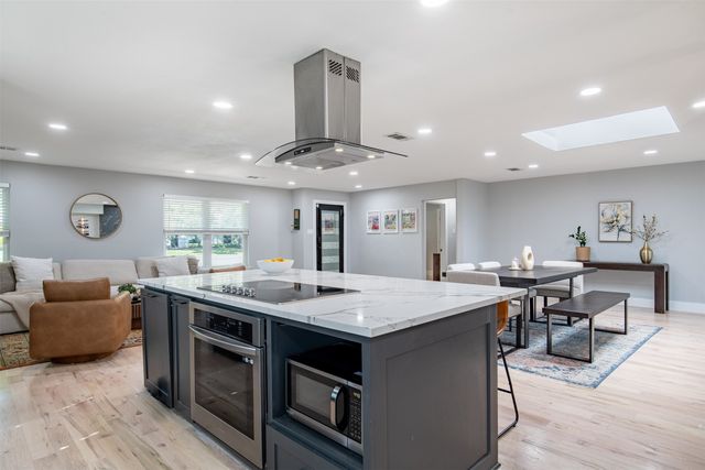 3368 Merrell Road, Dallas, TX 75229