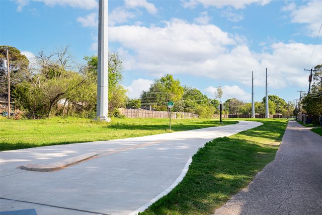 3368 Merrell Road, Dallas, TX 75229