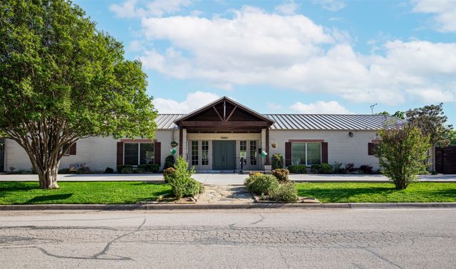 3368 Merrell Road, Dallas, TX 75229