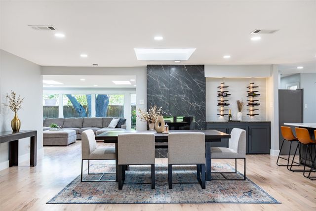 3368 Merrell Road, Dallas, TX 75229