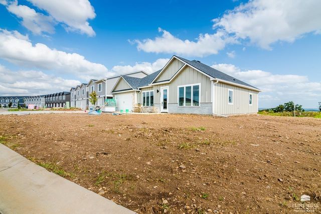 5831 Goheen Drive, Manhattan, KS 66503