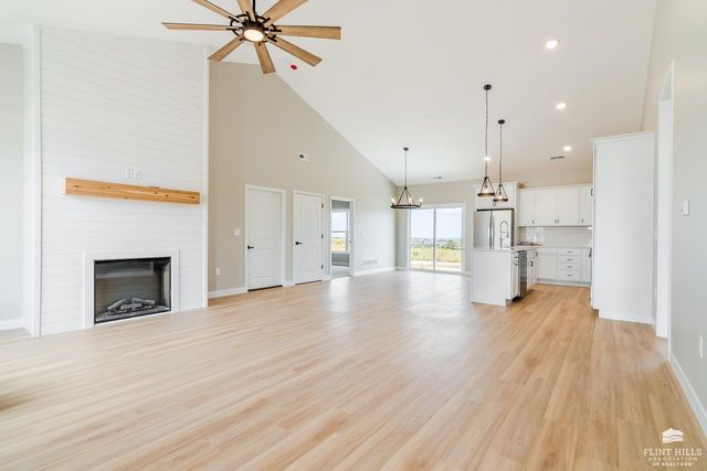 5831 Goheen Drive, Manhattan, KS 66503