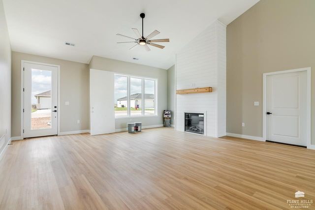 5831 Goheen Drive, Manhattan, KS 66503