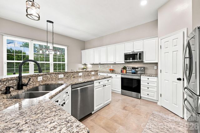 5601 Underwood Avenue, Charlotte, NC 28213