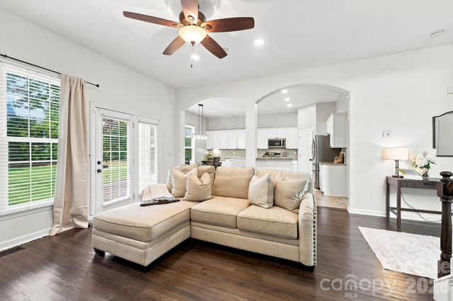 5601 Underwood Avenue, Charlotte, NC 28213