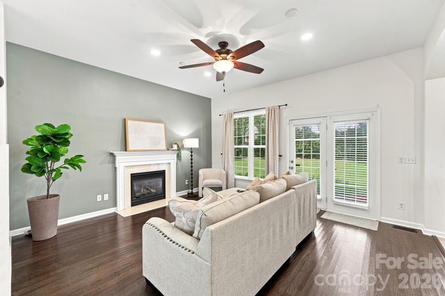 5601 Underwood Avenue, Charlotte, NC 28213