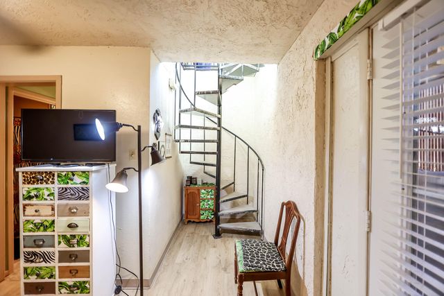 5 Tanglewood Lane, Ransom Canyon, TX 79366