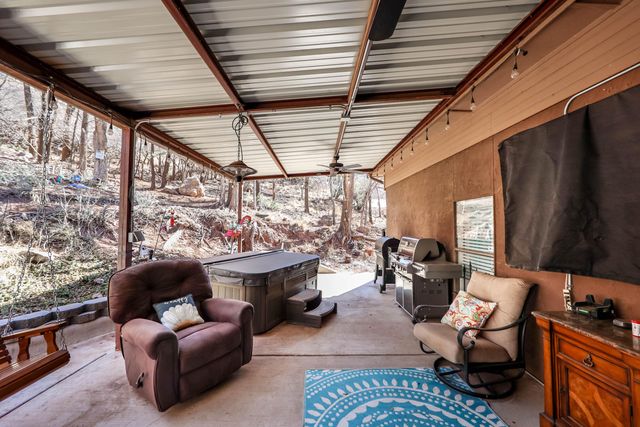 5 Tanglewood Lane, Ransom Canyon, TX 79366