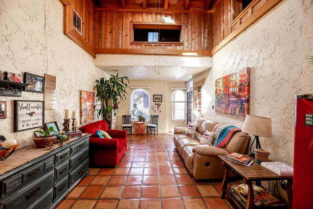 5 Tanglewood Lane, Ransom Canyon, TX 79366