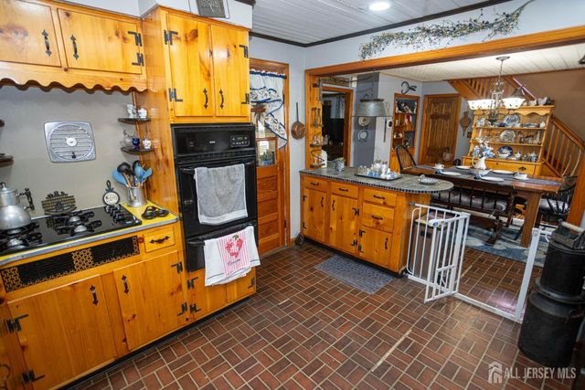 14 Quaid Street, Sayreville, NJ 08872